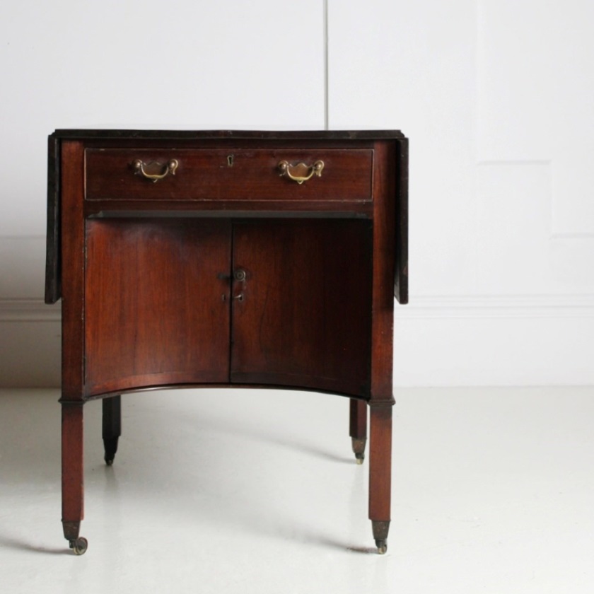 Buy, Sell Antiques Online Website - Decorative Collective