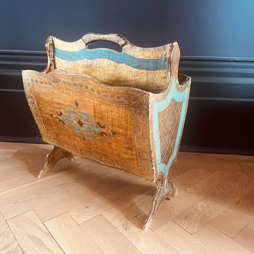 Florentine Magazine Rack