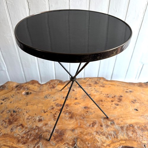 Round Tripod Table
