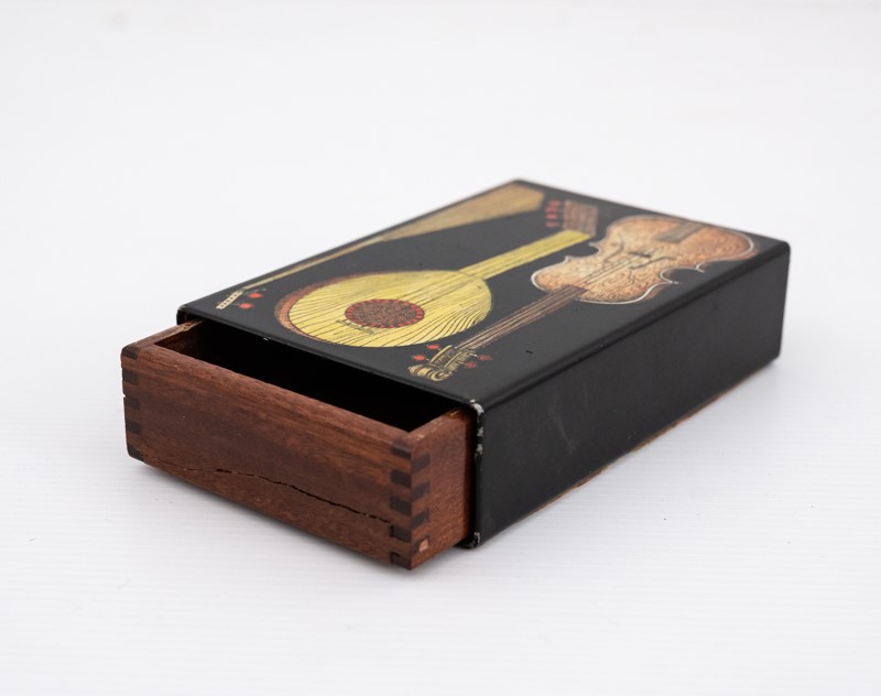  small Fornasetti guitars and zithers box-3details-small-fornasetti-guitars-and-zithers-box6-main-637200484745819678.jpg