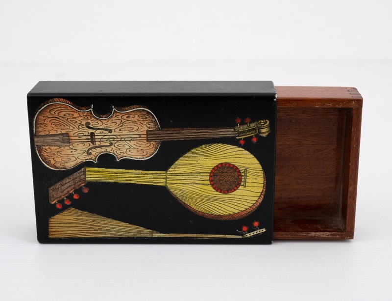  small Fornasetti guitars and zithers box-3details-small-fornasetti-guitars-and-zithers-box7-main-637200484737813356.jpg