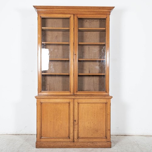 19Thc English Glazed Oak Bookcase Cabinet