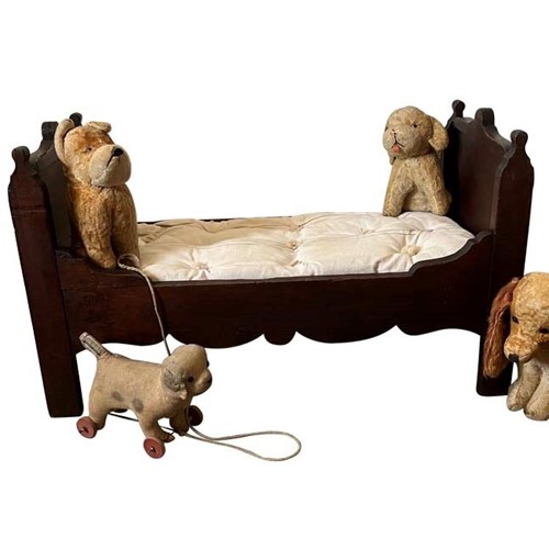 Small French Dog Bed