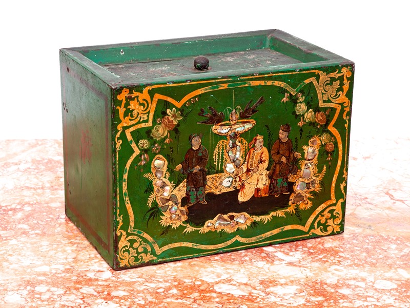 19Thc Tolework Tea Box  With Chinese Mandarins -aeology-at-relic-antiques-relic-73115-2-main-637544619108181232.jpg