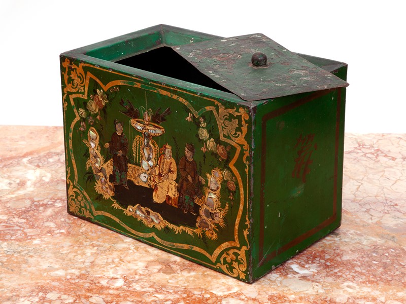 19Thc Tolework Tea Box  With Chinese Mandarins -aeology-at-relic-antiques-relic-73130-main-637544619160993598.jpg