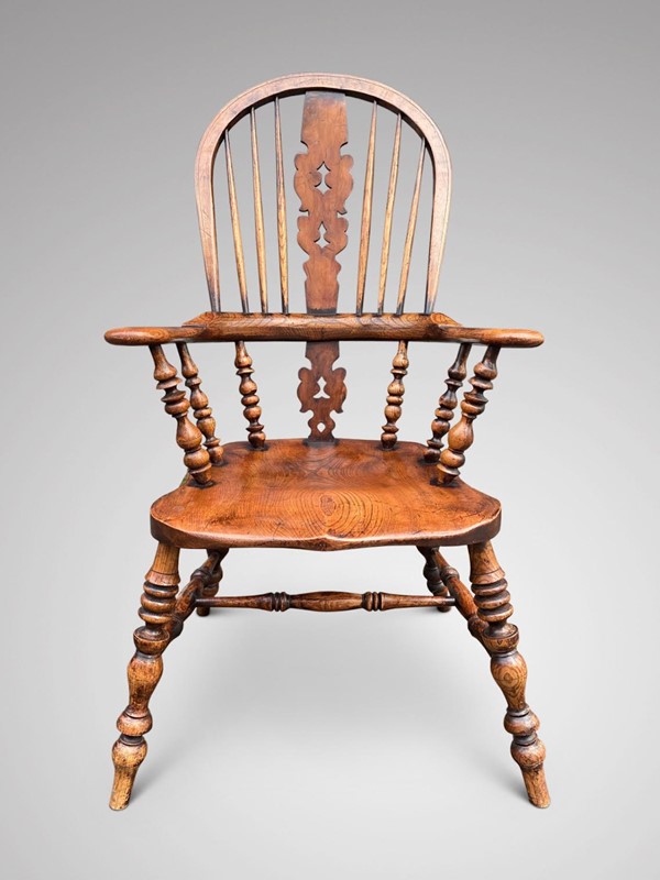 19th C Elm Broad Arm Windsor Chair-anthony-short-antiques-xchairs-812-main-637787944650602853.jpeg