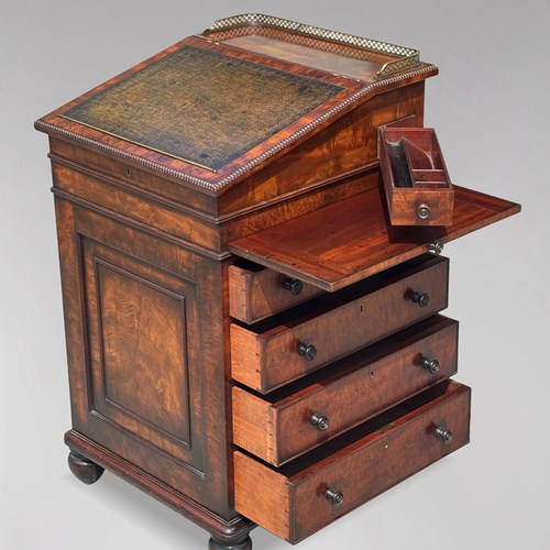 18Th C Georgian Mahogany Davenport