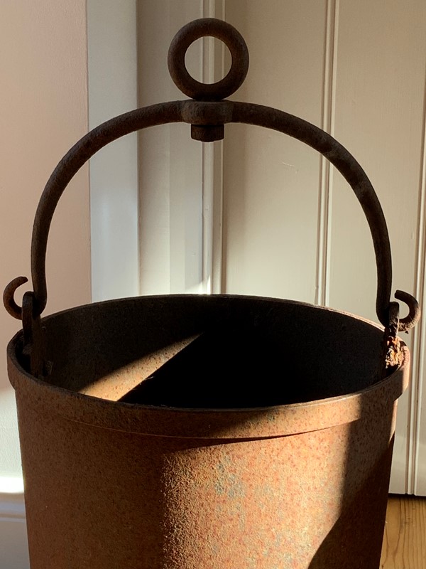 Large Pair Of Antique Cast Iron Buckets-antiques-and-decorative-img-1660-main-637507340874439557.jpg