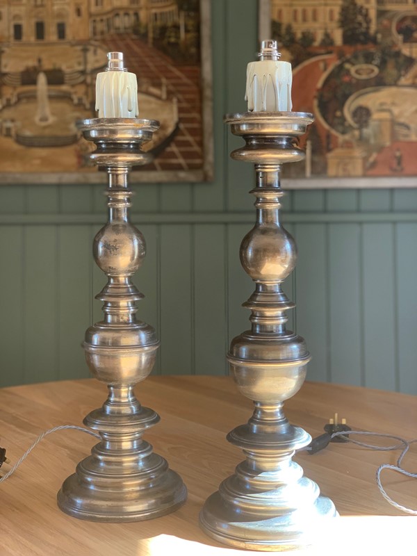 Pair Of Large Table Lamps-antiques-and-decorative-img-6411-main-637863354274979964.jpg