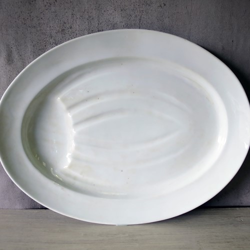Porcelain Meat Carving Plate 