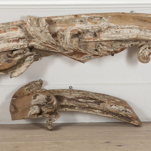 18Th Century Italian Scroll Carved Fragment