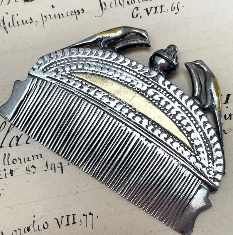 19th c Indian Small Silver Comb with Scent Holder-appley-hoare-combsilversm4-main-638013585561510249.jpg