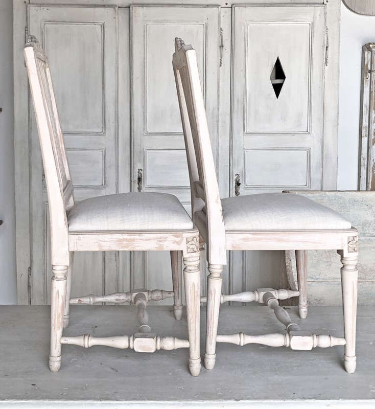 A Pair of Swedish 20th c side Chairs - circa 1950-appley-hoare-prgrapechairs2-main-637670703830333295.jpg