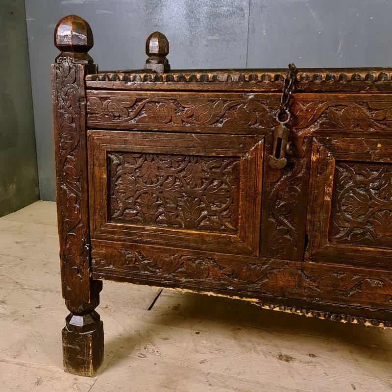 Chip Carved Coffer-arcadia-antiques-20201207-110356-main-637429418680640029.jpg