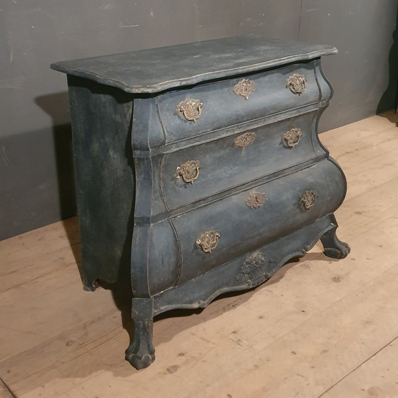 18Th Century Dutch Painted Bombe Commode-arcadia-antiques-dutch-bombe-commode1580312830l3-main-637719632032408253.jpg