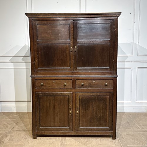 19Th Century Welsh Oak Linen Cupboard