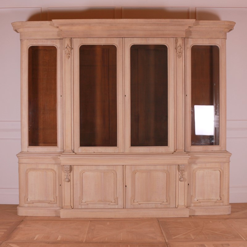 English Bleached Oak Bookcase-arcadia-antiques-img-8508-main-637994731667919179.JPG