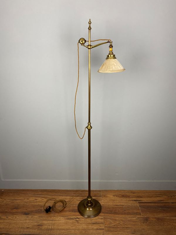 Antique Was Benson Brass Floor Lamp (23017)-ashby-interiors-img-1702-p-main-638261524575010056.png