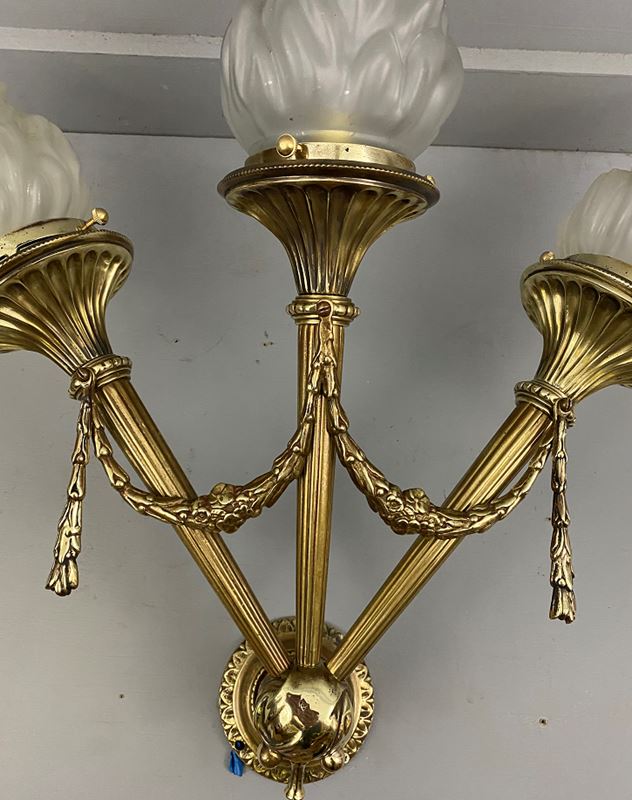 French Triple Torchere Brass Wall Light-ashby-interiors-img-8980-p-main-638205286457686434.png