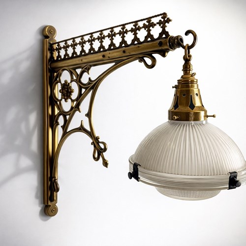Gothic Style Brass Wall Bracket With Holophane Shade (26209)
