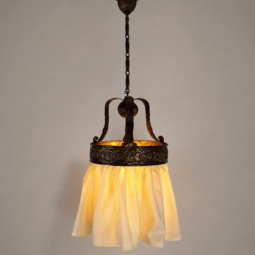 Small Art Nouveau Ring Pendant Light With Calico Skirt (56295)
