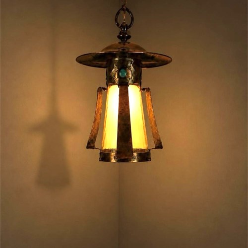 Ashby Arts And Crafts Lantern With Ruskins (56292)