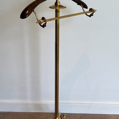 Neoclassical Style Brass And Wood Valet With Tripode Base 