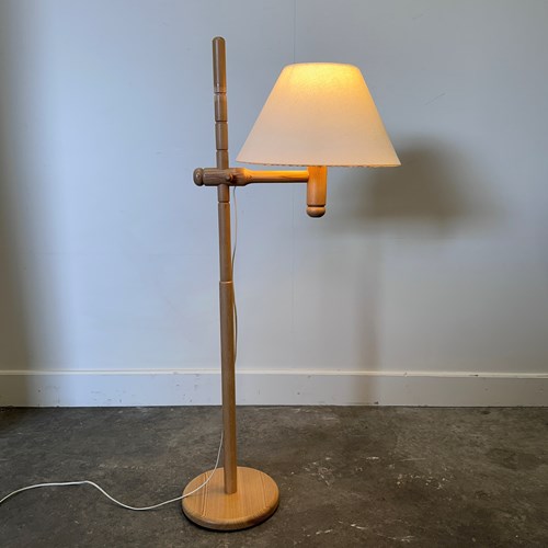 Scandinavian Pine Floor Lamp Adjustable Arm And Linen Shade, 1970S