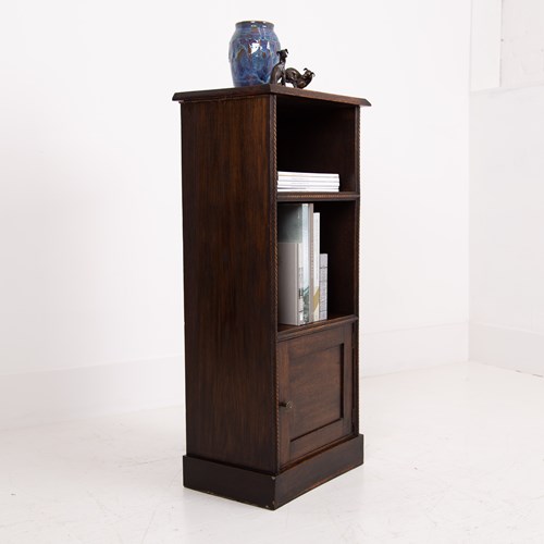 Small Late Victorian Oak Bookcase With Cupboard