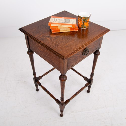 Delightful Oak Side Table With Drawer C1920