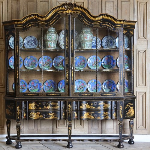Fine Quality Early 19Th Century Dutch Chinoiserie Cabinet