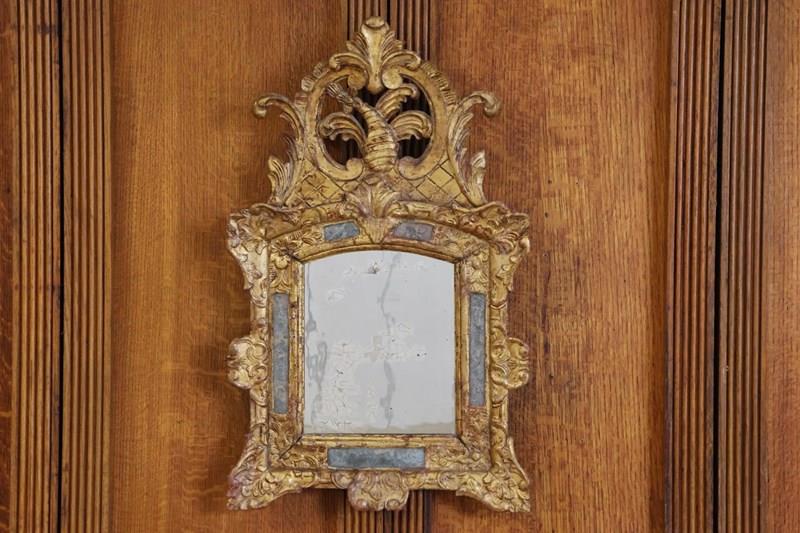 18Th Century Italian Giltwood Mirror Of Small Proportions -brownrigg-unnamed-11-main-638374597490059950.jpg