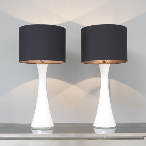 Lovely pair of midcentury tall glass table lamps 