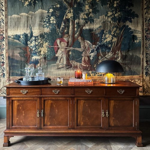 Mr Darcy Dresser