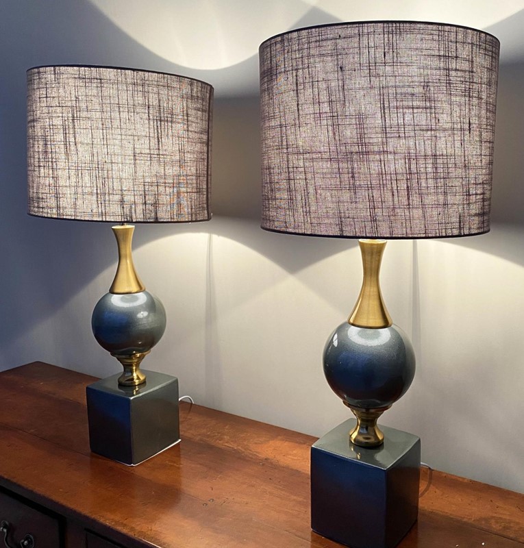 Pr Contemporary Lamps, Ceramic Grey And Gilt Bases-callie-hollenden-pair-or-lamps-2-main-637750690681261013.jfif