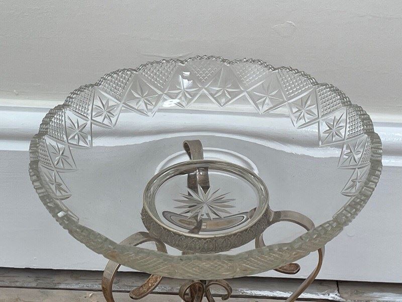  Victorian Silver Plate Sphinx Glass Epergne Centrepiece Stand-cheshire-antiques-consultant-e5-main-638340347738057056.jpg