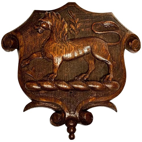 19Th Century Pugin Design Carved Tiger Oak Heraldic Lion Shield Crest Sculpture