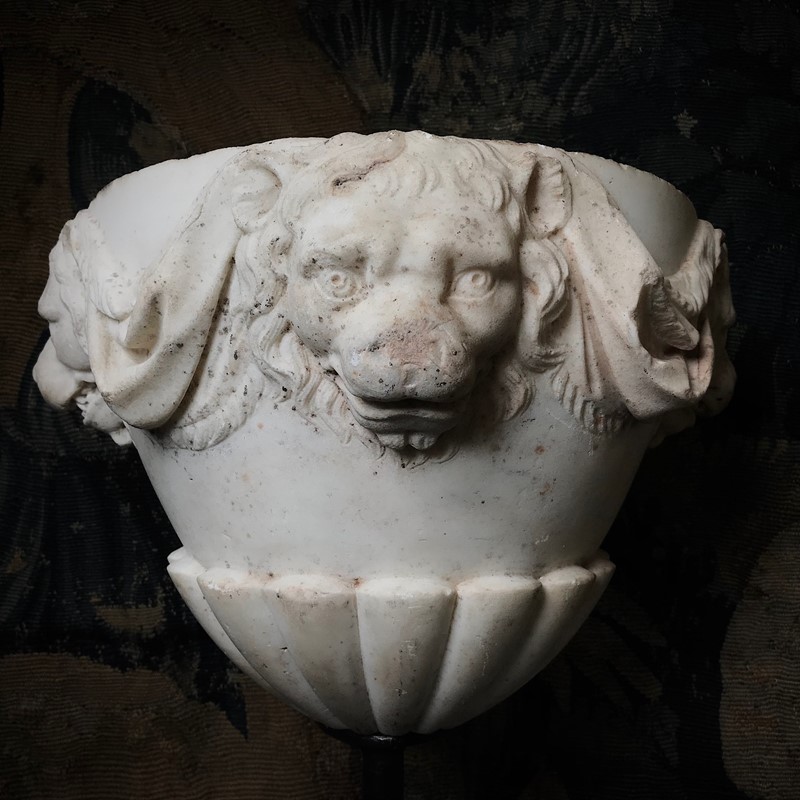 16Th C. Italian Carrara Marble Lion Fragment-chris-holmes-antiques-1e75b083-11a3-4e5d-9f36-a37674dbf629-main-637788218871634745.jpeg