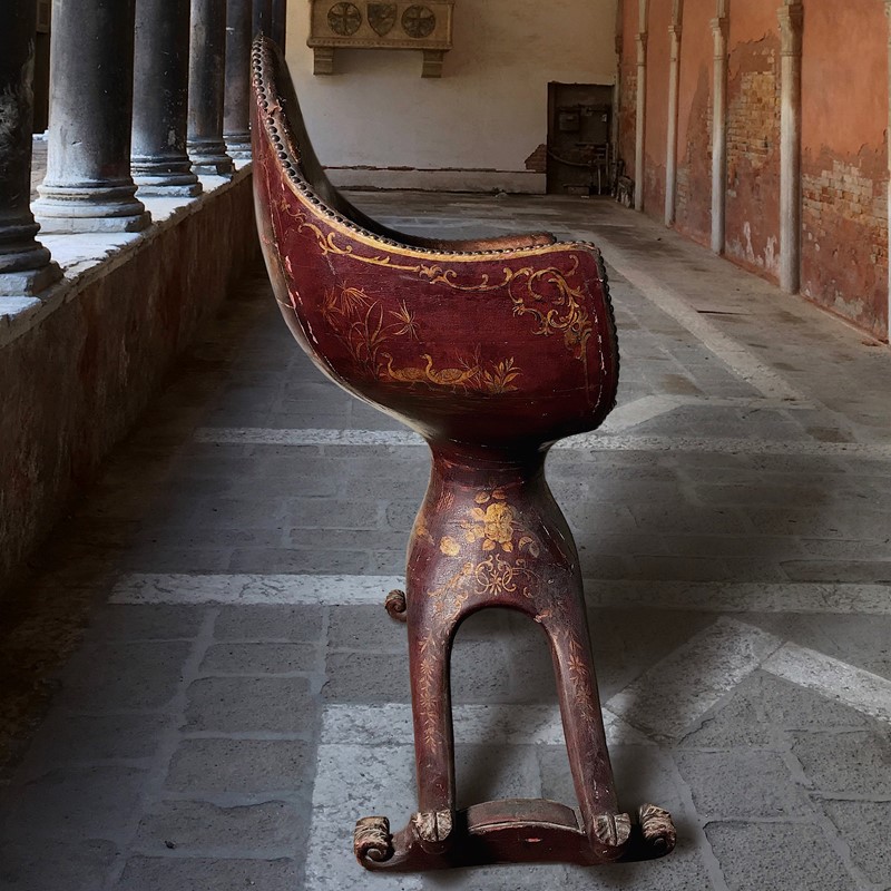 Rare Venetian Gondola Chair C.1740-chris-holmes-antiques-81aaa70f-91b7-4477-9e6e-1a1a4f47a7b8-main-637793134655991300.jpeg