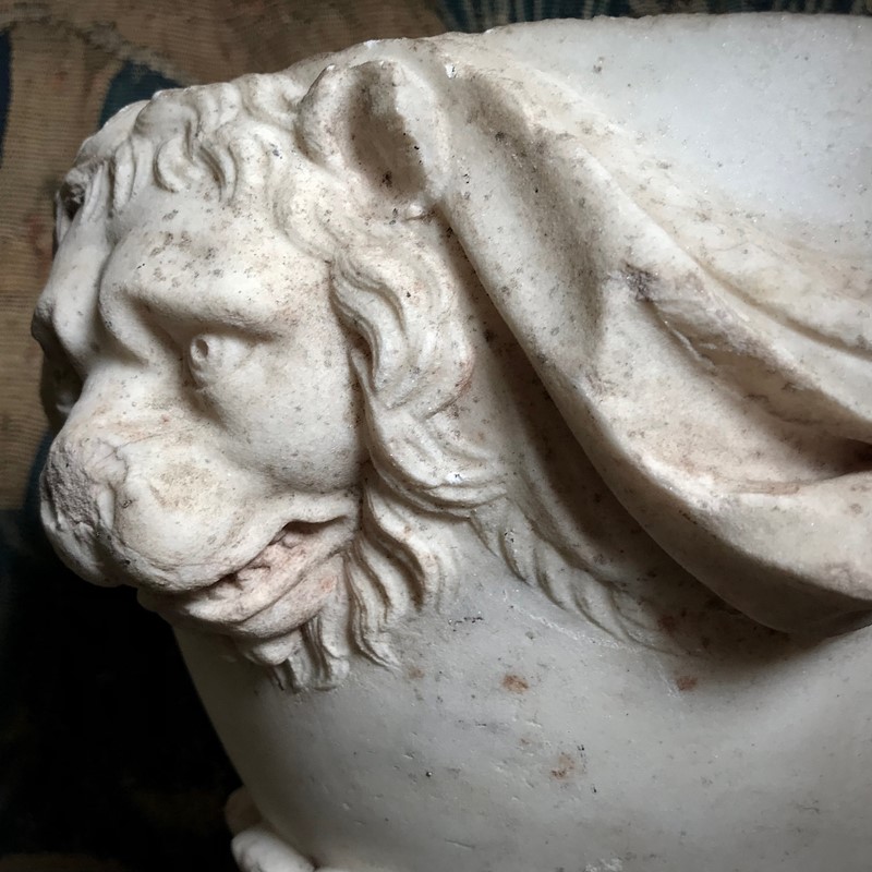 16Th C. Italian Carrara Marble Lion Fragment-chris-holmes-antiques-8950883c-78fd-4c33-b6c5-101cbd83800e-main-637788219184914423.jpeg