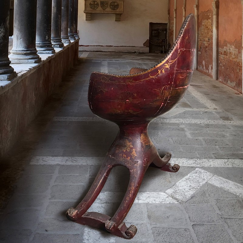 Rare Venetian Gondola Chair C.1740-chris-holmes-antiques-9027adf1-d223-4653-99fe-f28fa82f02e1-main-637793134670054158.jpeg