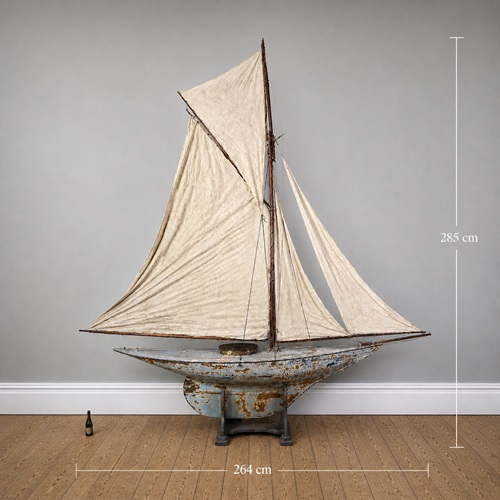 Exceptional Scale “Coronation 1838” Racing Pond Yacht, Formerly Property Of Quee