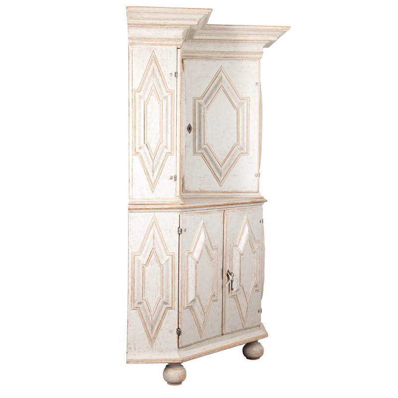 18Th Century Baroque Corner Cabinet-christopher-hall-antiques-cornercabinet-12-main-637971282354792984.jpg