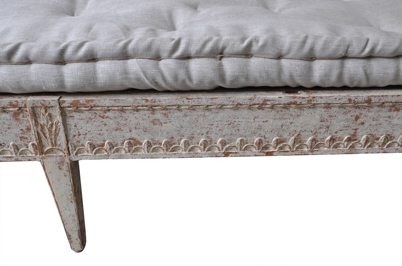 Period Gustavian Long Sofa in Original Paint-christopher-hall-antiques-longsofa-03-main-637525344091119211.jpg