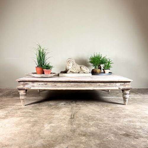 Grand Scale Coffee Table 