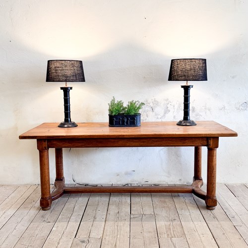 Barrel Leg Dining Table 