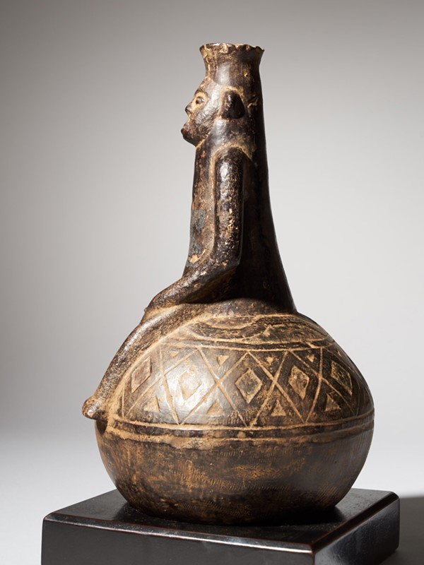 Anthropomorphic Figural Vessel in Terracotta-collectit-by-spectandum-000267-02-2mb-main-637360445222980896.jpg