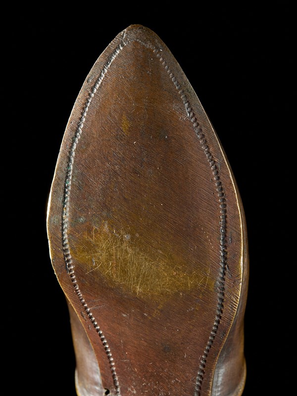 19th C Bronze miniature Shoe paperweight-collectit-by-spectandum-001825-10-2mb-main-637603233979261602.jpg