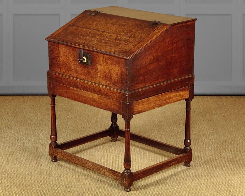 18Th.C. Lectern Bible Box On Stand C.1760-collinge-antiques-img-7109-main-638223410810214923.jpg
