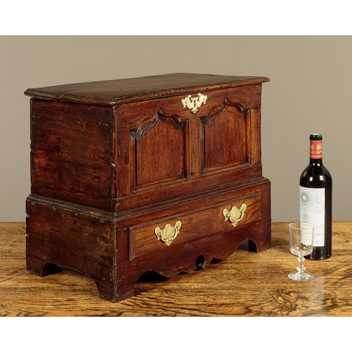 Welsh Oak Coffer Bach C.1770
